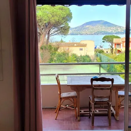 Family Nest Overlooking The Gulf Of Appartement