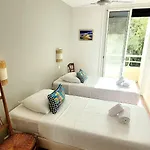 Family Nest Overlooking The Gulf Of * 圣特罗佩