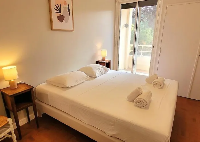 Family Nest Overlooking The Gulf Of Saint-Tropez