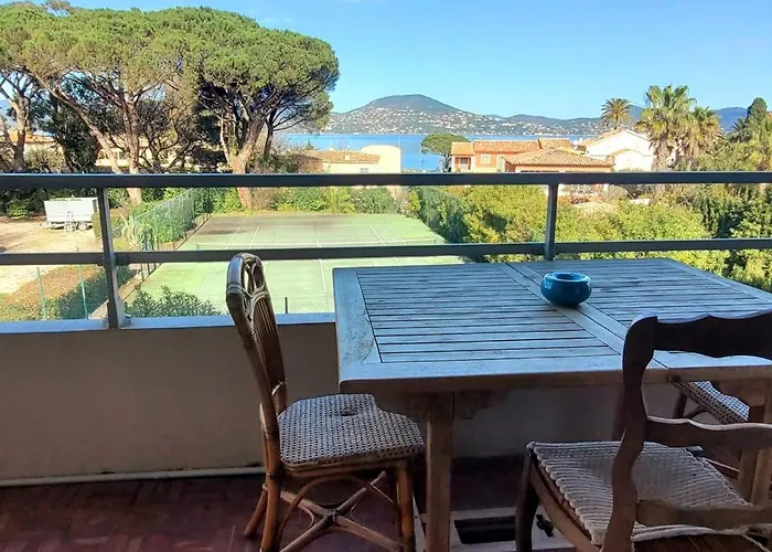 Family Nest Overlooking The Gulf Of