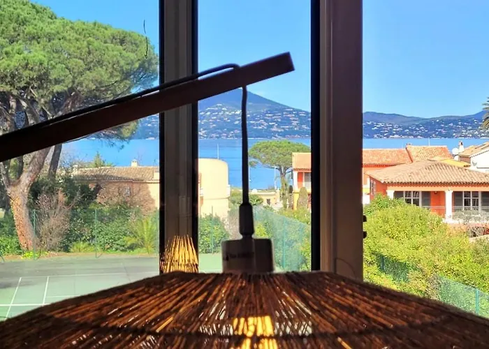 Family Nest Overlooking The Gulf Of